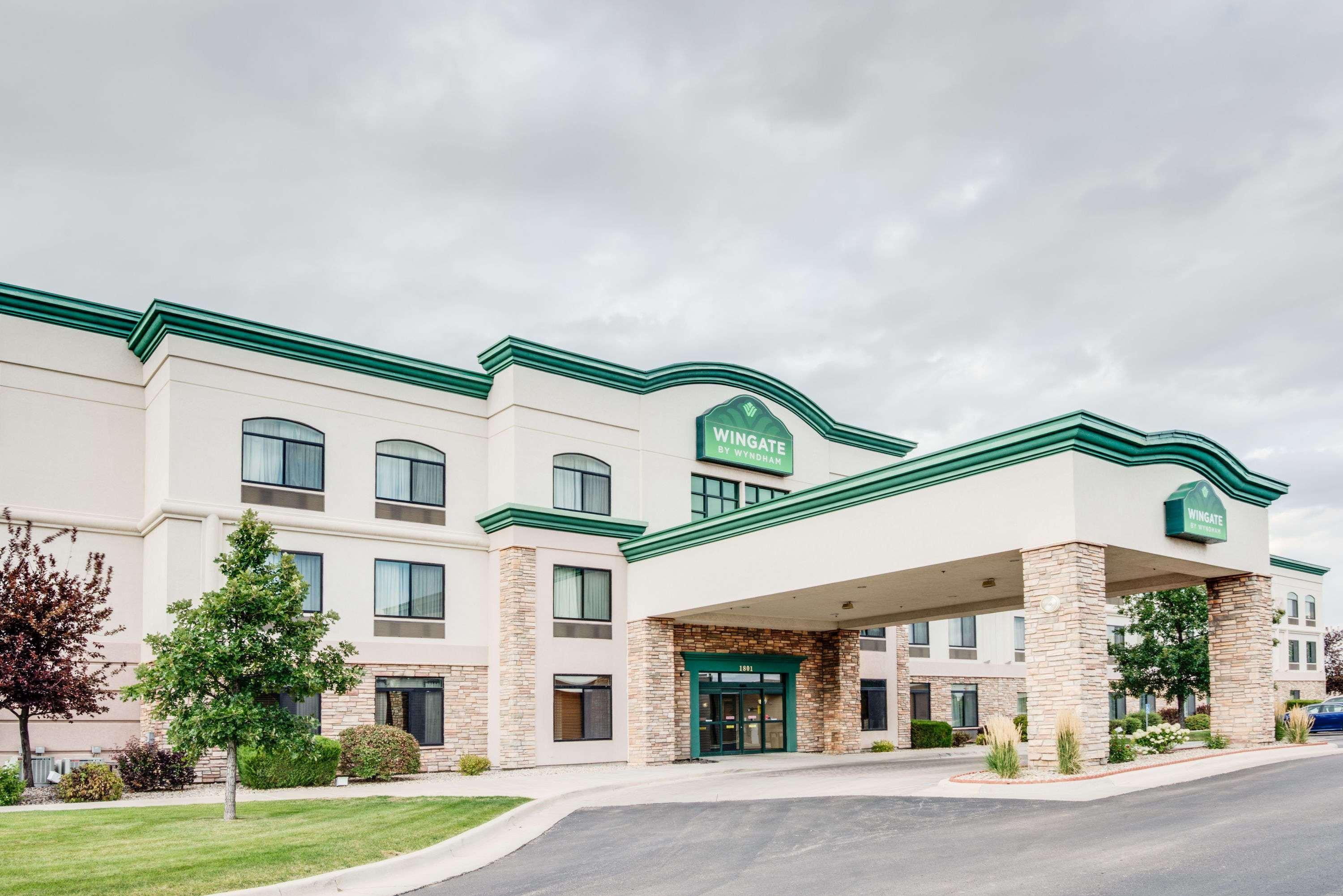 Wingate By Wyndham Gillette Hotel Exterior photo
